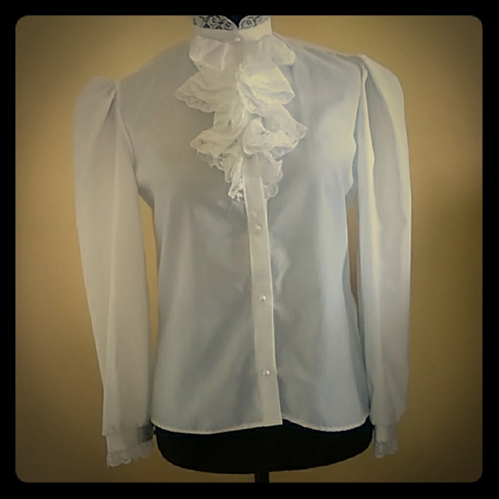 Extravagant white blouse